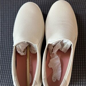 Women’s DrScholls slip on sneakers